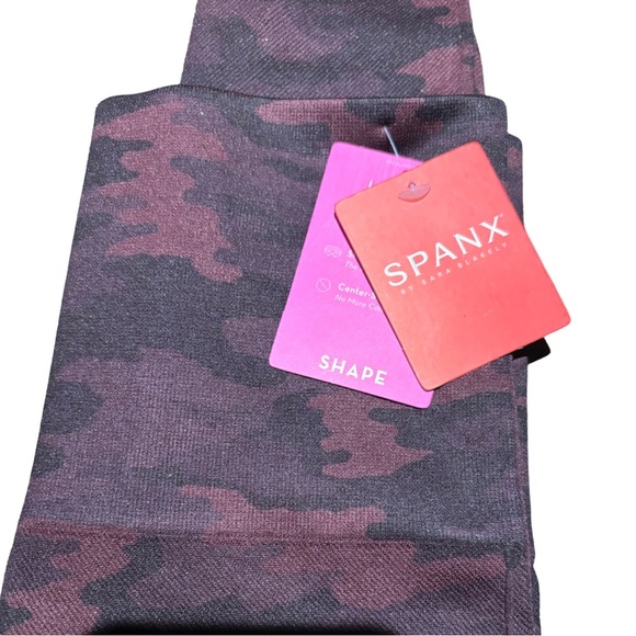 Spanx Look At Me Now Seamless Leggin Size S - Picture 5 of 7